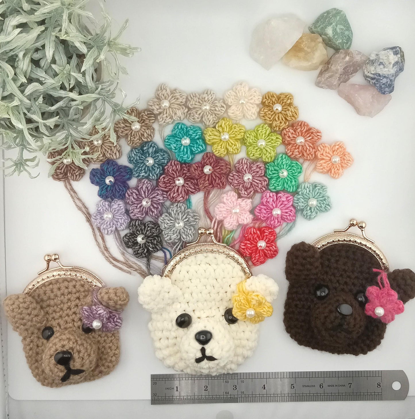 Amigurumi Bear Wallet – Handmade Polar Bear Coin Purse with Flower & Pearl – Cute Crochet Wallet Gift