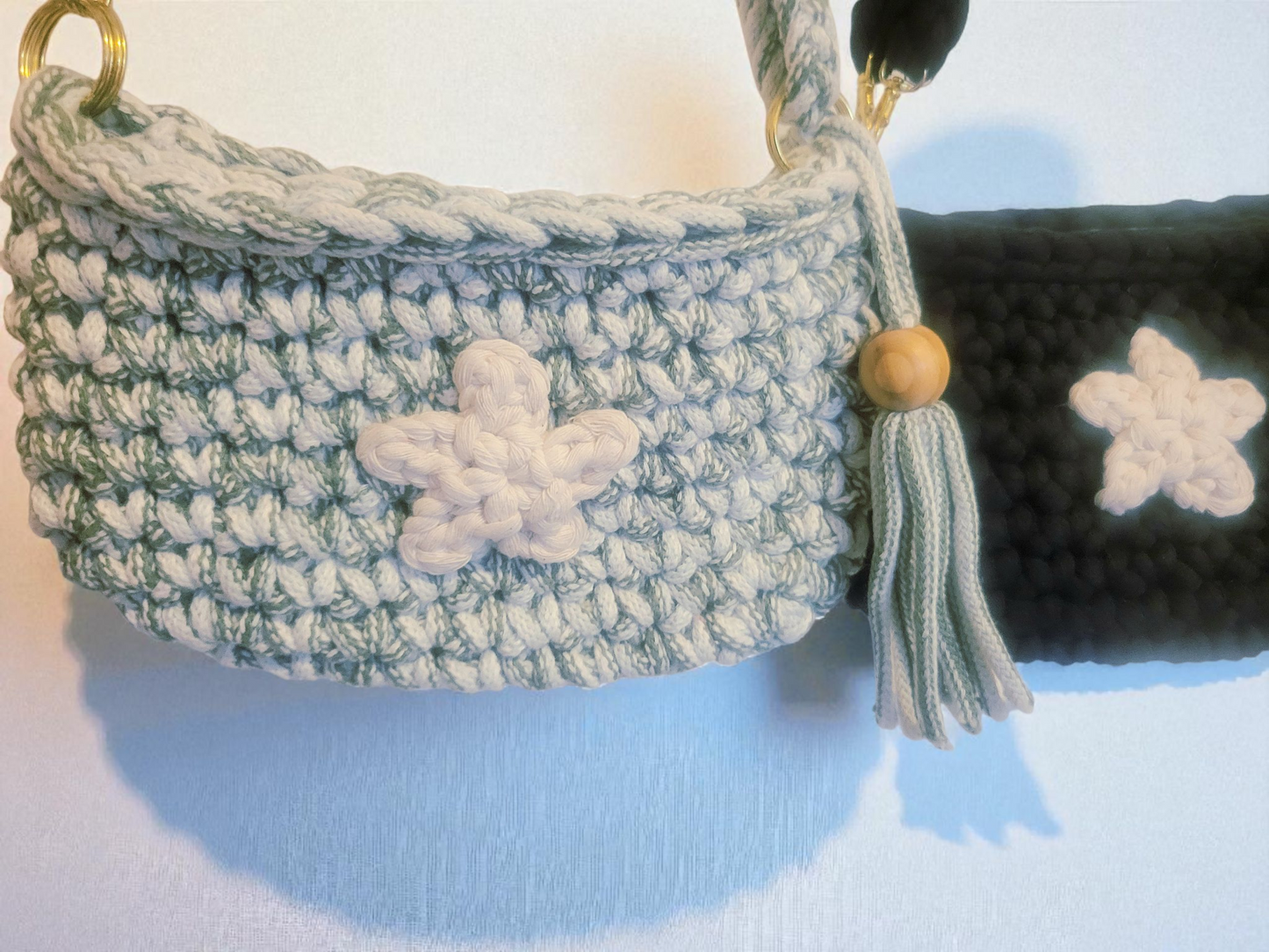 Crochet Purse, Shoulder bag, Adjustable Strap 29"-60"(73-150cm), Detachable Strap, Length 8"(20cm) Width 5.5"(15cm), Star design, tassel with wooden bead
