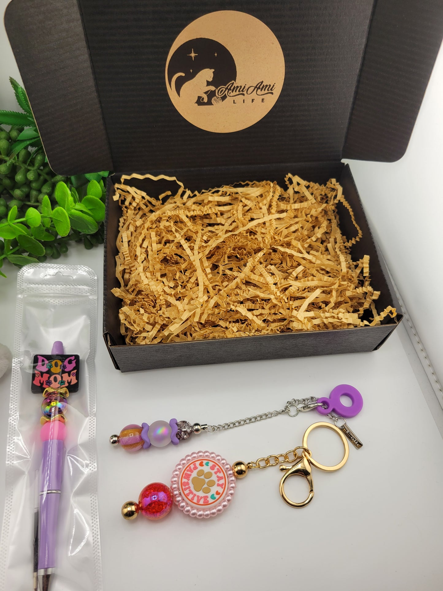 Mystery Gift Box Set, 3 products in one box, Beaded Pen, Straw Chain & Keychain Set – Handmade Gifts for Animal Lovers – Cute and Colorful Beaded Accessories
