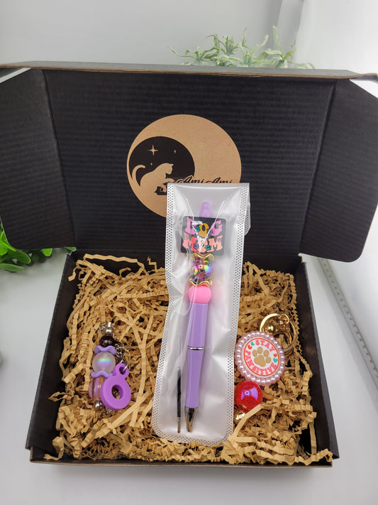 Mystery Gift Box Set, 3 products in one box, Beaded Pen, Straw Chain & Keychain Set – Handmade Gifts for Animal Lovers – Cute and Colorful Beaded Accessories