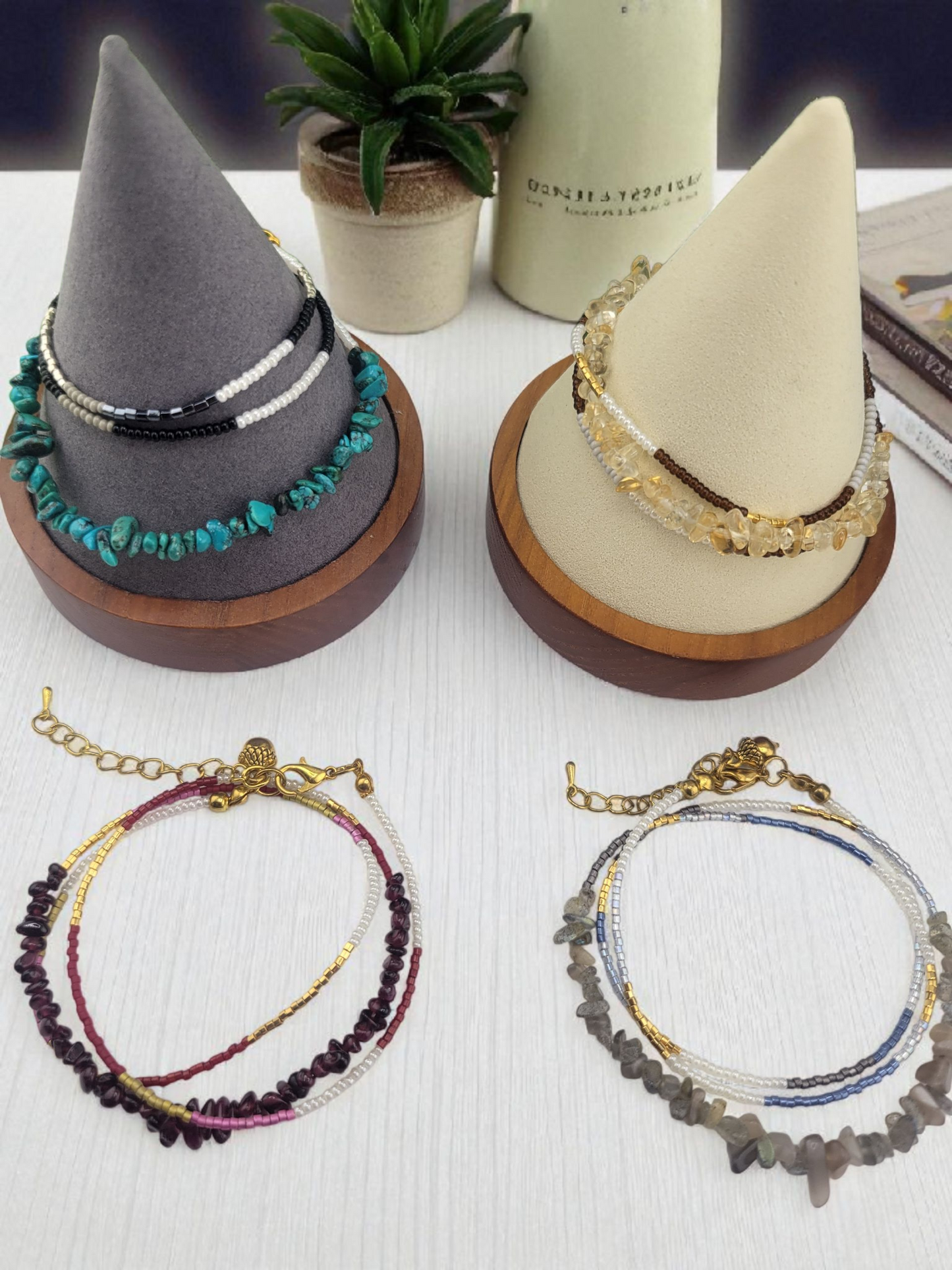 Chip Crystal Gemstone & Miyuki beads Necklace/ Bracelet 2 in 1, Adjustable Chain, Gold acorn charm