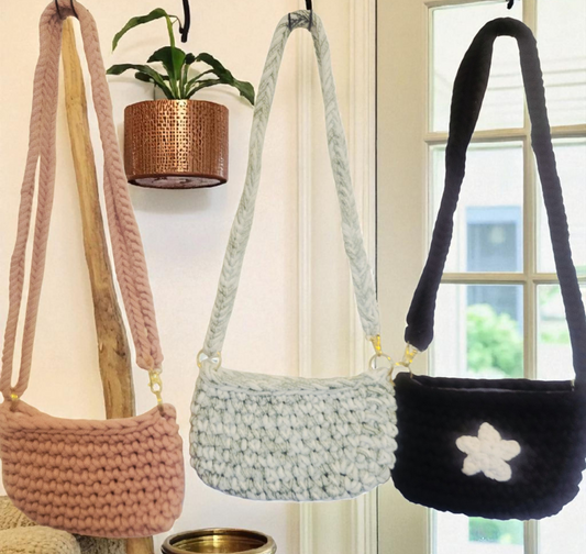 Crochet Purse, Shoulder bag, Adjustable Strap 29"-60"(73-150cm), Detachable Strap, Length 8"(20cm) Width 5.5"(15cm), Star design, tassel with wooden bead
